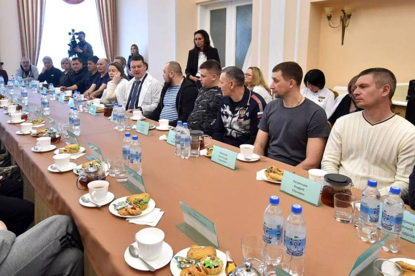 Сергей Чирков встретился с ветеранами СВО в центре реабилитации Социального фонда