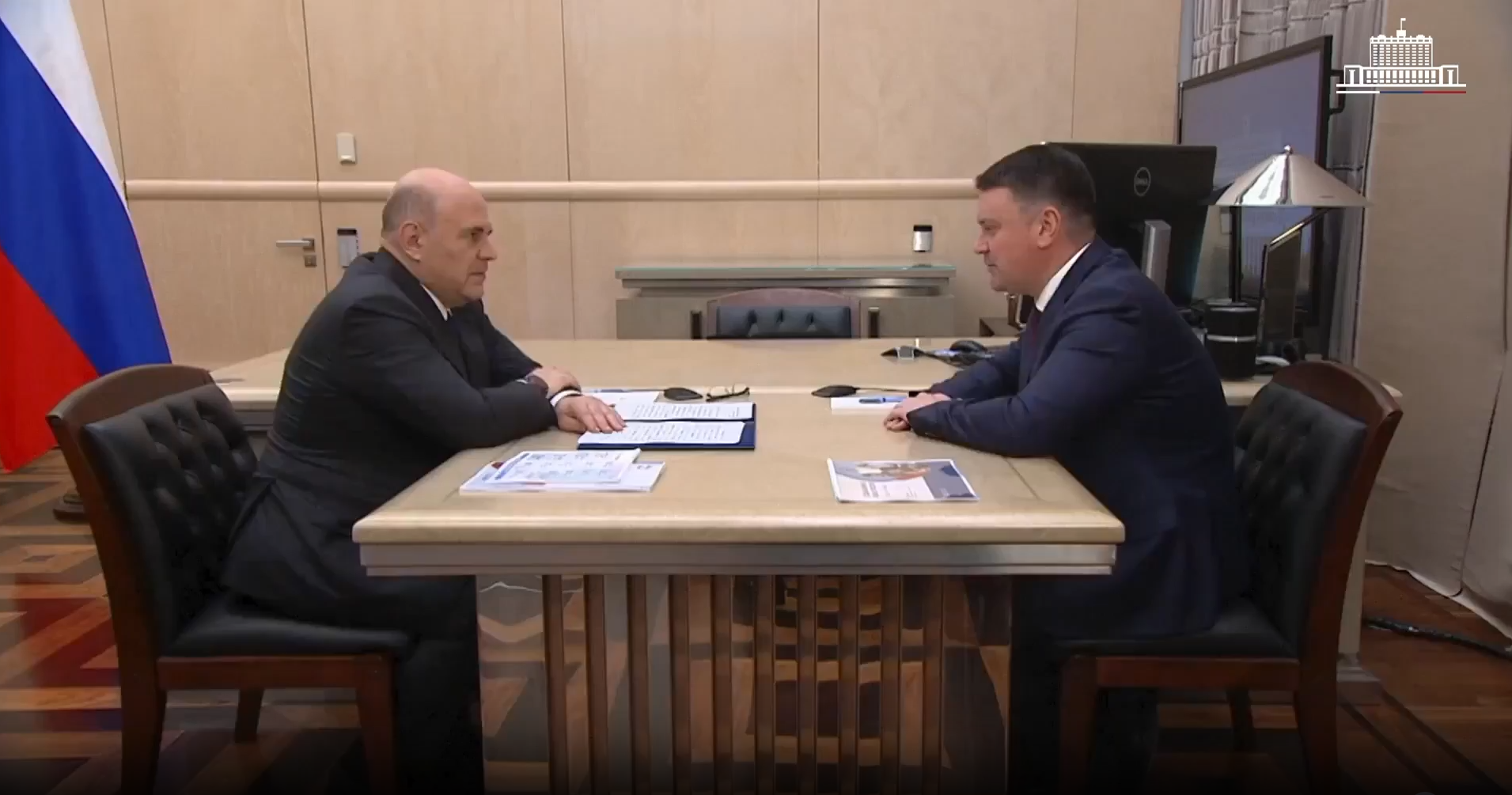 Сергей Чирков рассказал Михаилу Мишустину о поддержке Социального фонда для семей с детьми, пенсионеров и участников СВО