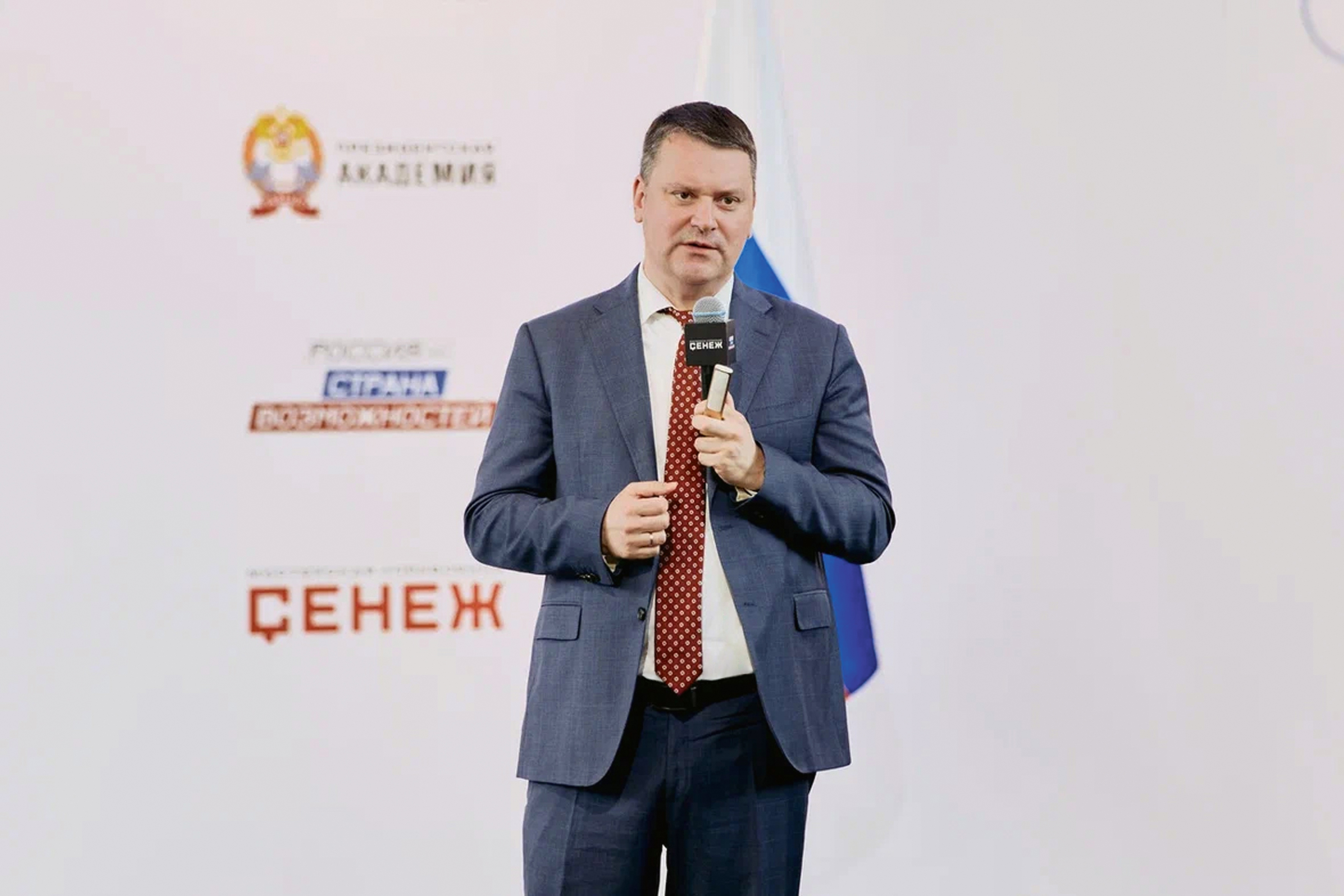 От реабилитации до управленческой карьеры: как Соцфонд поддерживает участников и ветеранов СВО